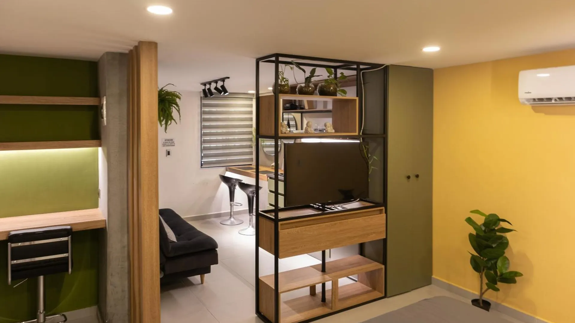 Apartaestudio Con Aire Acondicionado Moderno Medellin Colombia
