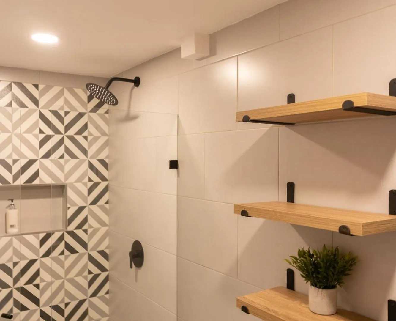 Apartaestudio Con Aire Acondicionado Moderno Medellin 0*,